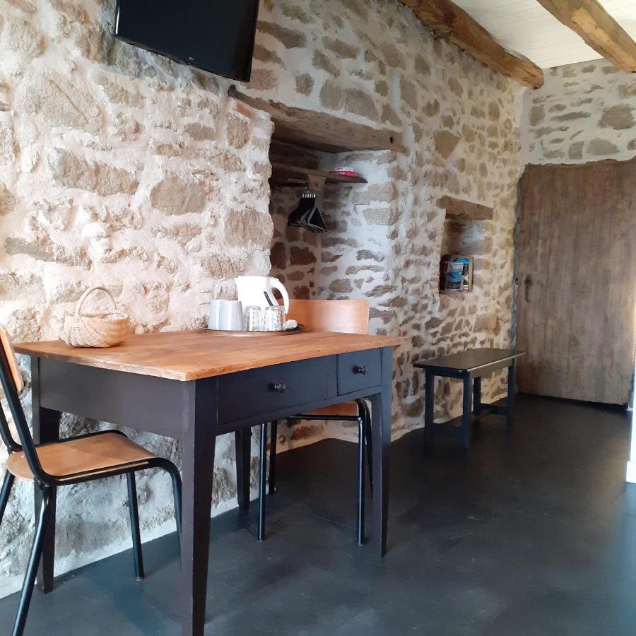 Les Chambres Du Couraud Saint-Aubin-des-Ormeaux Eksteriør billede