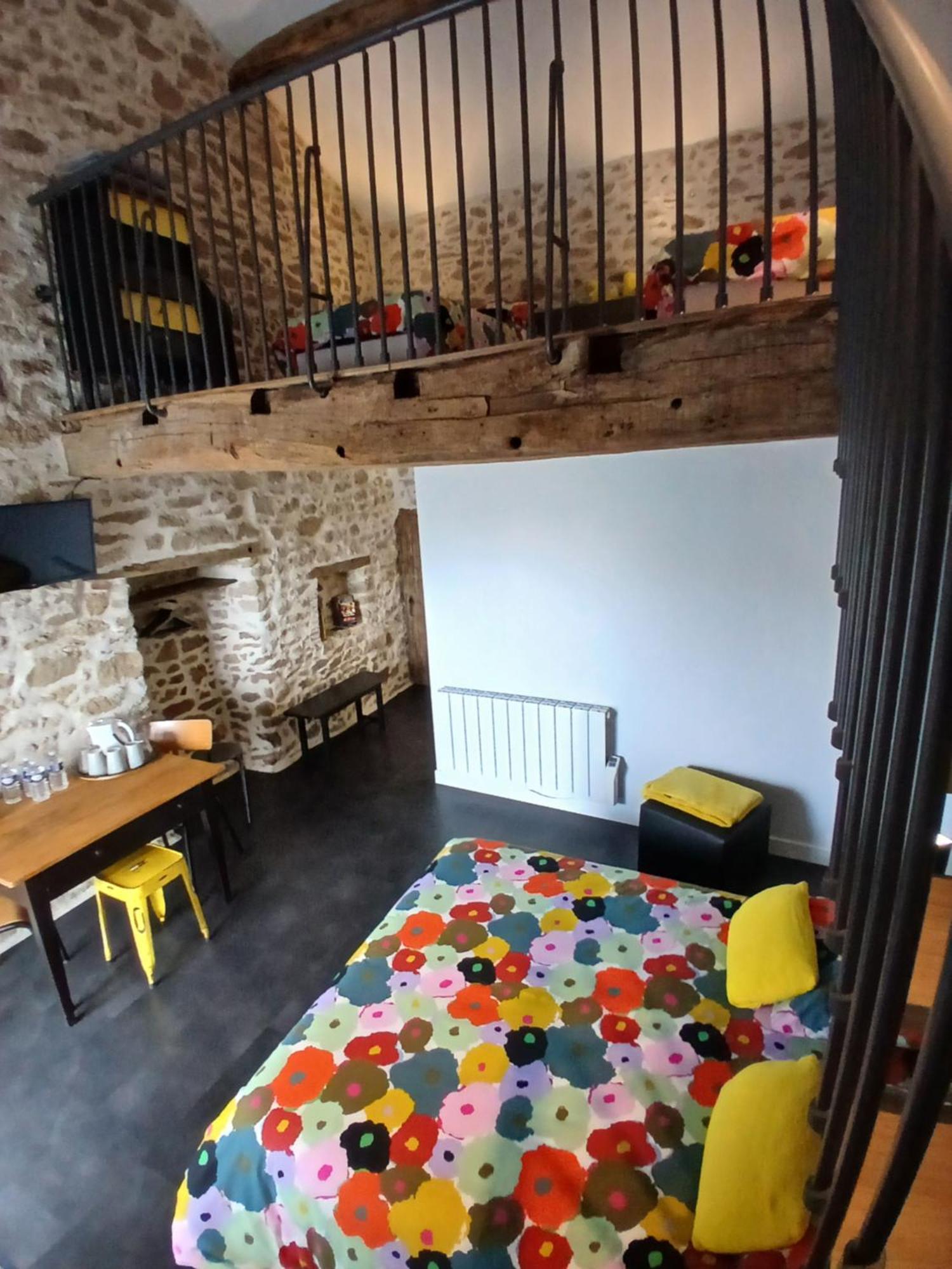 Les Chambres Du Couraud Saint-Aubin-des-Ormeaux Eksteriør billede