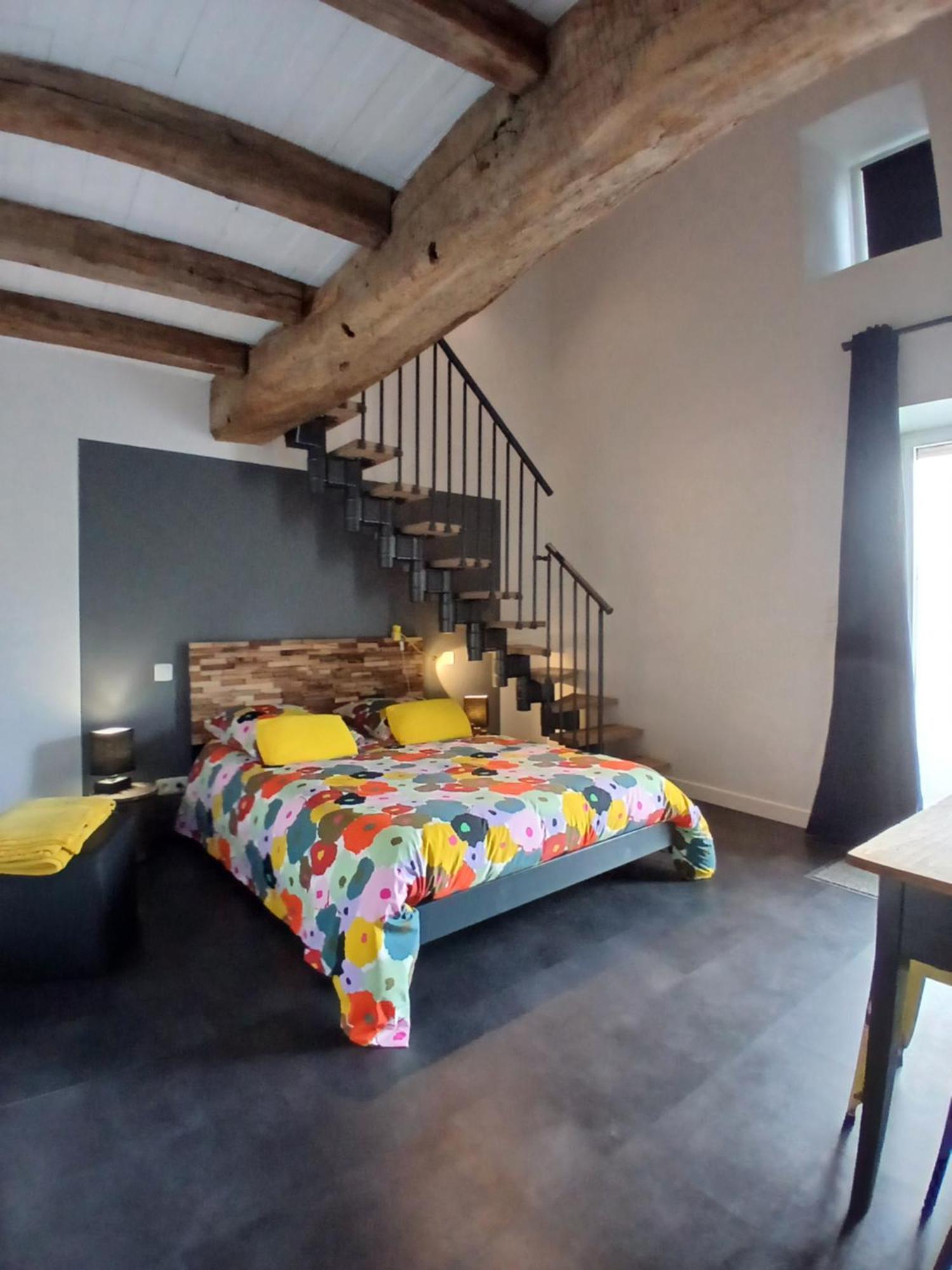 Les Chambres Du Couraud Saint-Aubin-des-Ormeaux Eksteriør billede